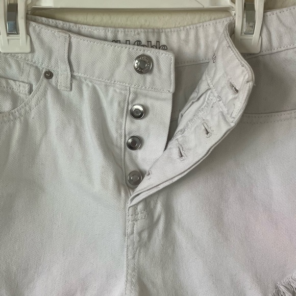 Wild Fable white high rise shorts, size 2 - Picture 3 of 7